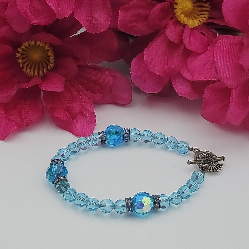 Vtg. Faceted AB Blue Crystal Beaded Bracelet  Sterling Silver Toggle Clasp 6.5"
